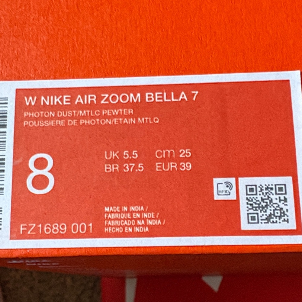Nike Light Gray and Soft Blue Air Zoom Bella 7 Athletic Shoes - Picture 10 of 10